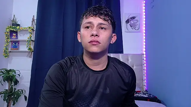 Snapshot of elias_steel1 chatting on June 2026 09:42:01 PM elias steel1 online show from June 2026 09:42:01 PM