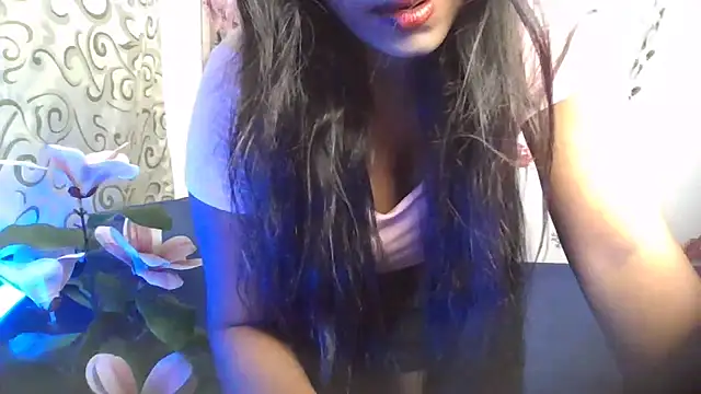 Snapshot of LustInLips chatting on May 2026 04:54:02 PM LustInLips online show from May 2026 04:54:02 PM
