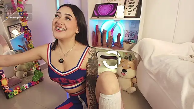 justonecute online show from April 2026 05:25:02 AM