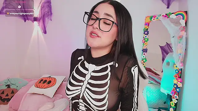 justonecute online show from October 2025 09:59:02 PM