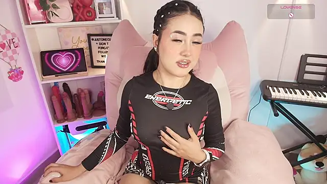 justonecute online show from March 2026 11:37:02 PM