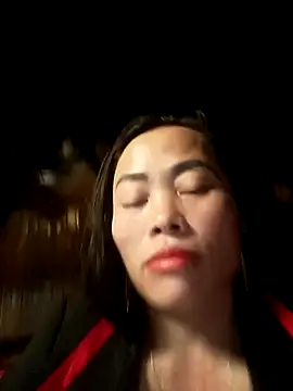 CoMay003 online show from December 2025 02:33:01 AM