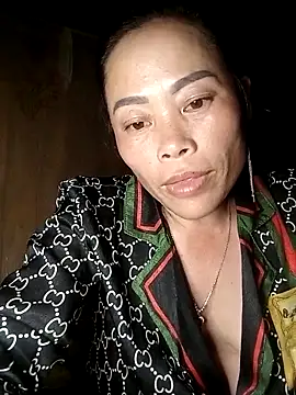 CoMay003 online show from April 2026 01:48:01 PM