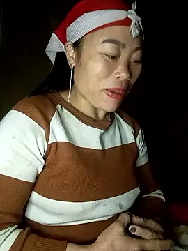 CoMay003 online show from January 2026 01:34:02 AM