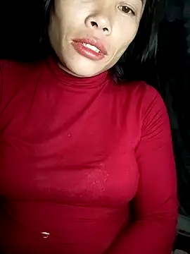 Snapshot of CoMay003 chatting on November 2025 05:28:02 PM CoMay003 online show from November 2025 05:28:02 PM