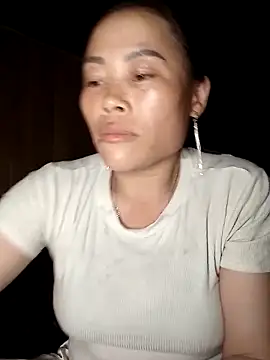 CoMay003 online show from April 2026 01:57:01 PM