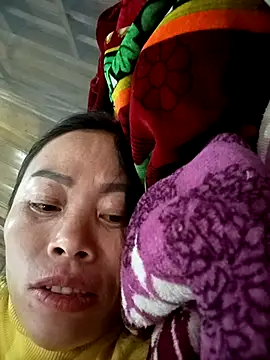 Snapshot of CoMay003 chatting on November 2025 10:58:02 AM CoMay003 online show from November 2025 10:58:02 AM