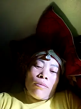 CoMay003 online show from December 2025 01:04:02 PM