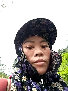 CoMay003 online show from October 2025 07:32:02 AM