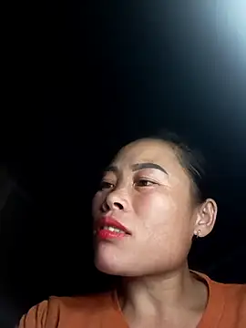 CoMay003 online show from October 2025 03:04:02 PM