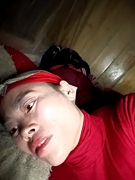 Snapshot of CoMay003 chatting on December 2025 04:39:02 PM CoMay003 online show from December 2025 04:39:02 PM