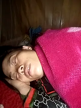 CoMay003 online show from April 2026 09:39:33 PM