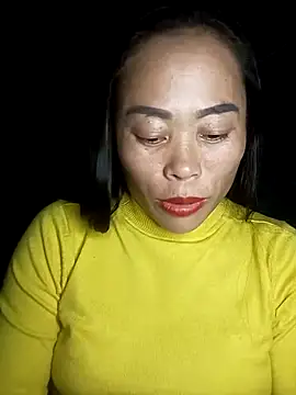 Snapshot of CoMay003 chatting on November 2025 09:04:02 AM CoMay003 online show from November 2025 09:04:02 AM