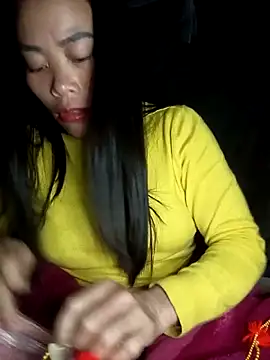 Snapshot of CoMay003 chatting on November 2025 09:09:02 PM CoMay003 online show from November 2025 09:09:02 PM