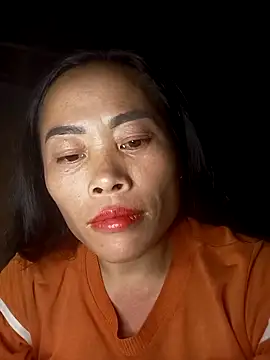 Snapshot of CoMay003 chatting on October 2025 01:21:02 PM CoMay003 online show from October 2025 01:21:02 PM