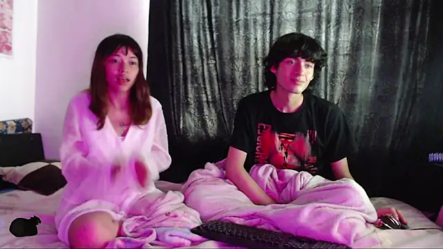 MixiPeach online show from January 2026 12:31:02 PM