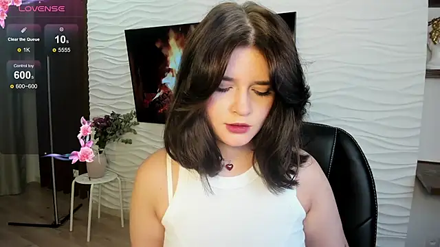 Snapshot of MoriGirl chatting on September 2025 01:17:02 PM MoriGirl online show from September 2025 01:17:02 PM