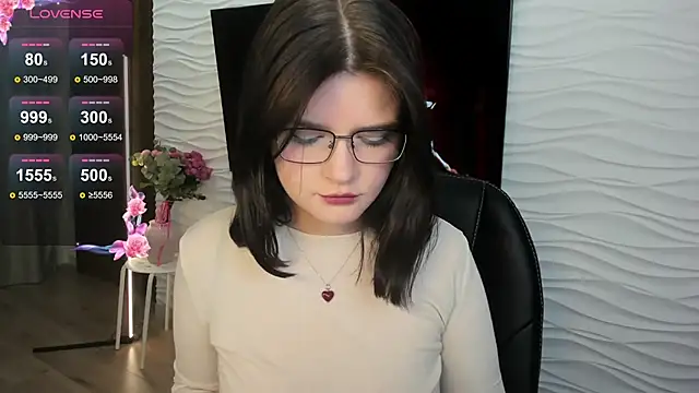 Snapshot of MoriGirl chatting on September 2025 01:05:02 PM MoriGirl online show from September 2025 01:05:02 PM