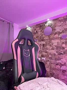 samiacooper25 online show from April 2026 08:31:02 AM