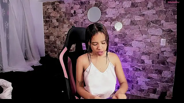 samiacooper25 online show from February 2026 05:52:02 AM