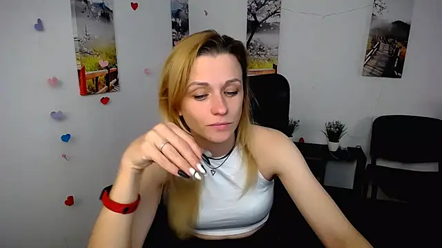 Snapshot of PeppyMia chatting on November 2025 07:45:01 AM PeppyMia online show from November 2025 07:45:01 AM