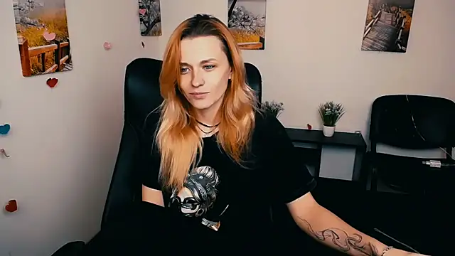 Snapshot of PeppyMia chatting on November 2025 07:41:02 AM PeppyMia online show from November 2025 07:41:02 AM