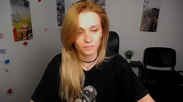 Snapshot of PeppyMia chatting on November 2025 10:59:01 AM PeppyMia online show from November 2025 10:59:01 AM