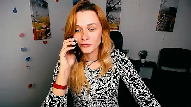 Snapshot of PeppyMia chatting on November 2025 11:03:01 AM PeppyMia online show from November 2025 11:03:01 AM