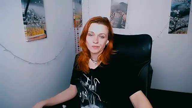 Snapshot of PeppyMia chatting on February 2026 07:37:01 PM PeppyMia online show from February 2026 07:37:01 PM