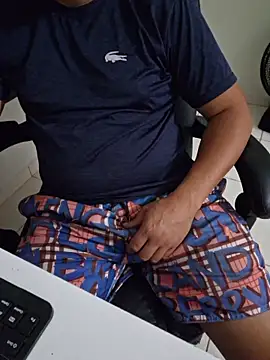 Carloskasado online show from November 2025 11:19:01 PM