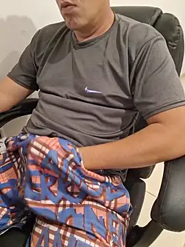 Carloskasado online show from September 2025 11:48:01 PM