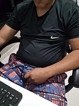 Carloskasado online show from October 2025 11:12:02 PM