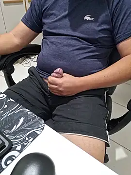 Carloskasado online show from March 2026 01:31:02 AM