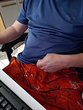 Carloskasado online show from January 2026 06:42:01 AM