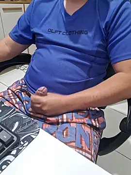 Carloskasado online show from March 2026 04:06:02 AM