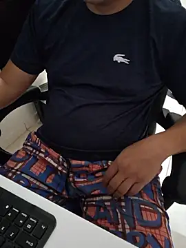 Carloskasado online show from November 2025 11:13:02 AM