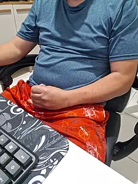 Carloskasado online show from March 2026 01:44:02 AM