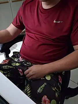 Carloskasado online show from January 2026 07:47:01 AM