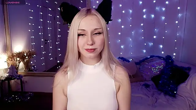 CatEyePro online show from December 2025 02:04:02 AM