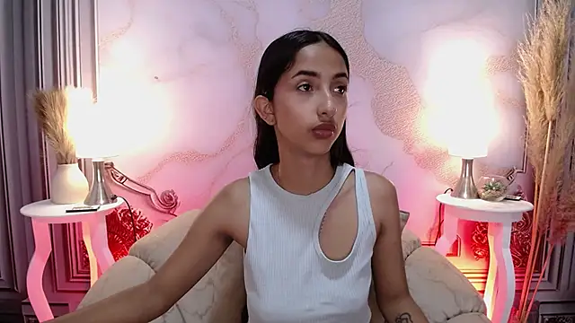 Snapshot of MilkyLally chatting on September 2025 12:11:02 PM MilkyLally online show from September 2025 12:11:02 PM