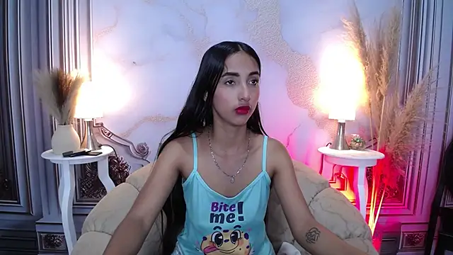 Snapshot of MilkyLally chatting on November 2025 11:25:02 AM MilkyLally online show from November 2025 11:25:02 AM