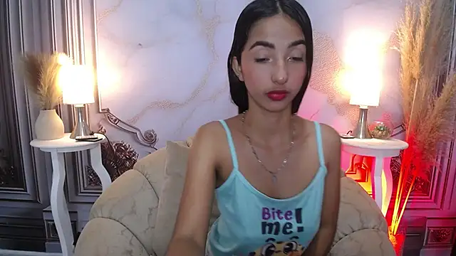 Snapshot of MilkyLally chatting on November 2025 11:32:02 AM MilkyLally online show from November 2025 11:32:02 AM