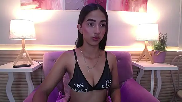 Snapshot of MilkyLally chatting on June 2026 12:05:01 PM MilkyLally online show from June 2026 12:05:01 PM