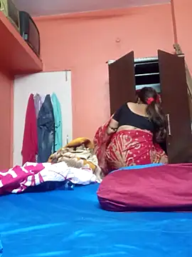 misspriya03 online show from January 2026 06:20:01 AM