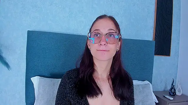 Laura Ivy online show from February 2026 12:49:02 PM