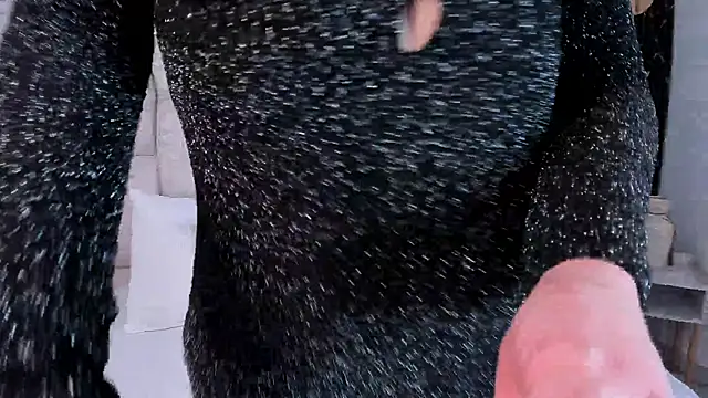 Snapshot of Laura_Ivy chatting on November 2025 12:42:01 PM Laura Ivy online show from November 2025 12:42:01 PM