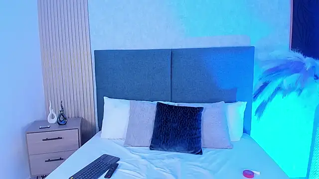 Laura Ivy online show from February 2026 01:31:02 PM