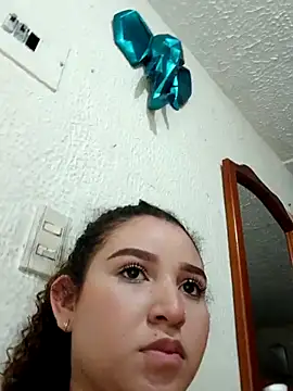cristhi esterling online show from October 2025 06:12:02 PM