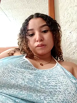cristhi esterling online show from September 2025 04:02:01 PM