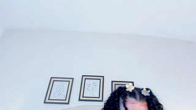 Snapshot of cristhi_esterling chatting on October 2025 12:14:02 PM cristhi esterling online show from October 2025 12:14:02 PM